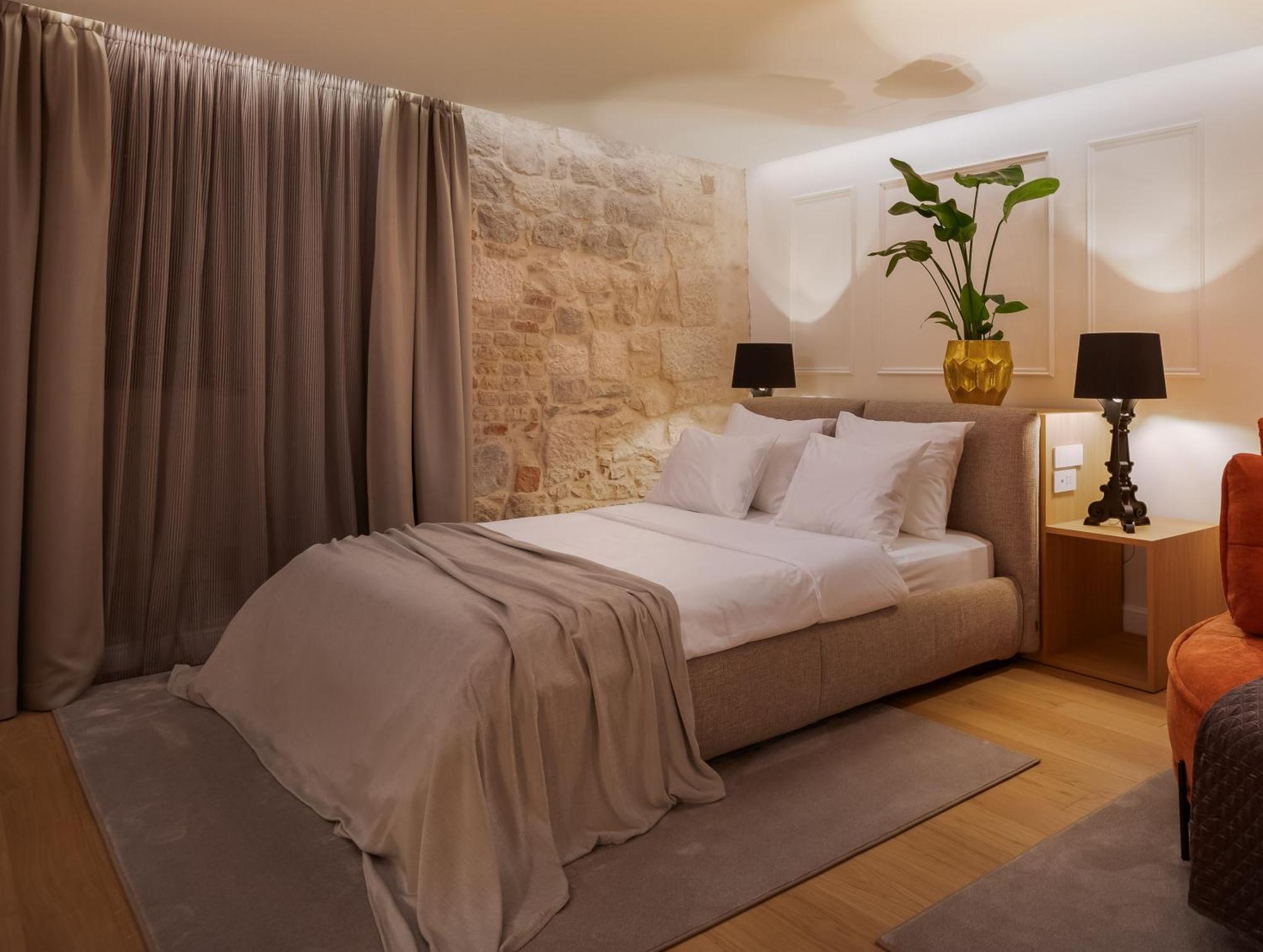 Golden Gate Luxury Rooms - Unique Unesco Location Split Zewnętrze zdjęcie